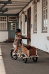Chanty Cargo Kid - Sandfarvet Den ultimative børneladcykel til sjov, transport inkl. hjelm, flaskeholder, håndtag i 2 farver og ringklokke - BørnecyklerneChantyBørnecyklerneBeige: BLC16 - BEIChanty Cargo Kid - Sandfarvet Den ultimative børneladcykel til sjov, transport inkl. hjelm, flaskeholder, håndtag i 2 farver og ringklokke
