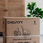 Chanty Cargo Kid - Sort inkl. hjelm, flaskeholder, håndtag i 2 farver og ringklokke - BørnecyklerneChantyBørnecyklerneSort: BLC16 - SRTChanty Cargo Kid - Sort inkl. hjelm, flaskeholder, håndtag i 2 farver og ringklokke