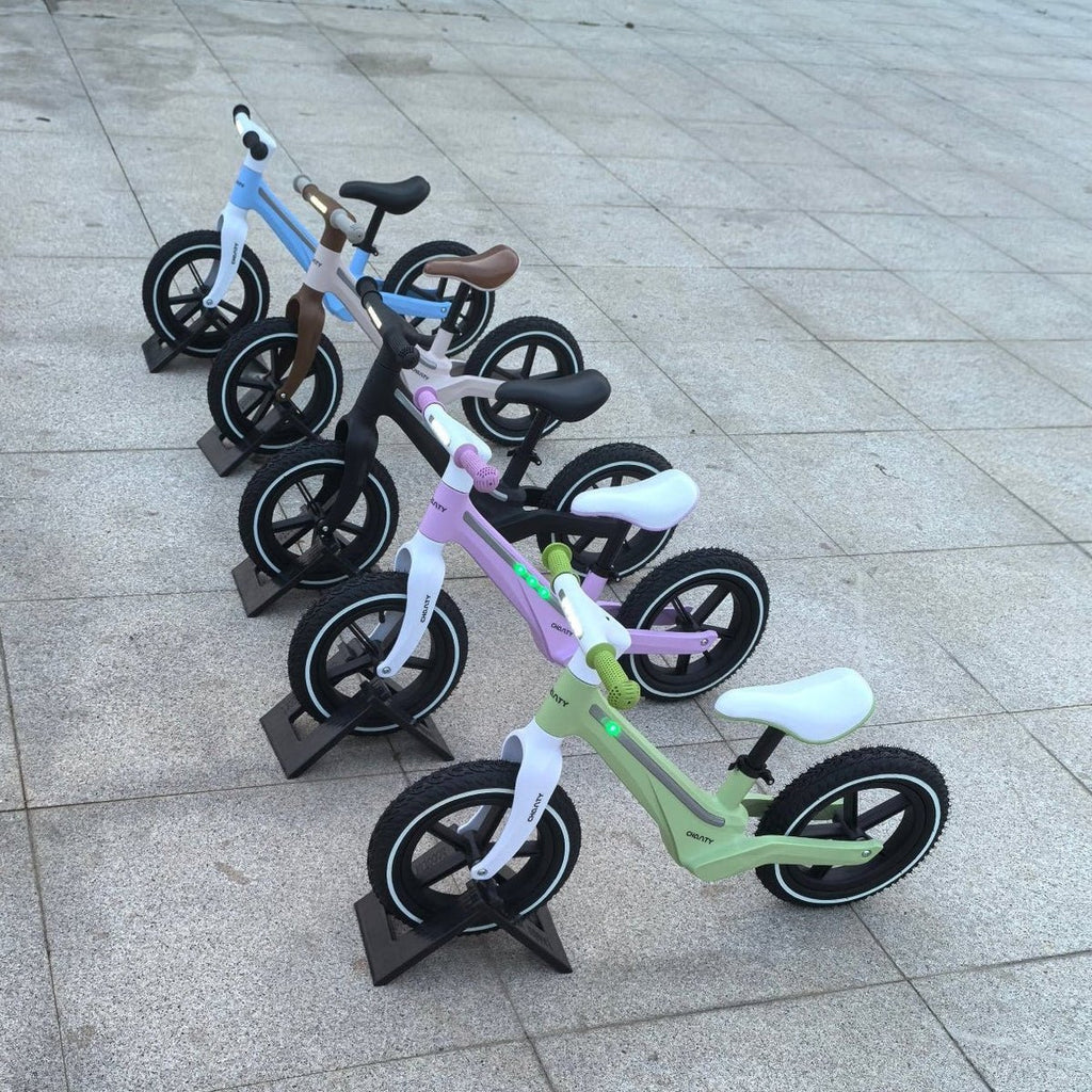 Løbecykel med Lys | LED - belysning | 2 - 6 År | Børnecyklerne - BørnecyklerneChantyBørnecyklerneLB - 12 - PINK5715518000028PinkLøbecykel med Lys | LED - belysning | 2 - 6 År | Børnecyklerne