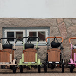 Søskendepakken - 4 børneladcykler inkl. hjelm, flaskeholder, håndtag i 2 farver og ringklokke (kopi) - BørnecyklerneChantyBørnecyklerneSortSøskendepakken - 4 børneladcykler inkl. hjelm, flaskeholder, håndtag i 2 farver og ringklokke (kopi)Sort